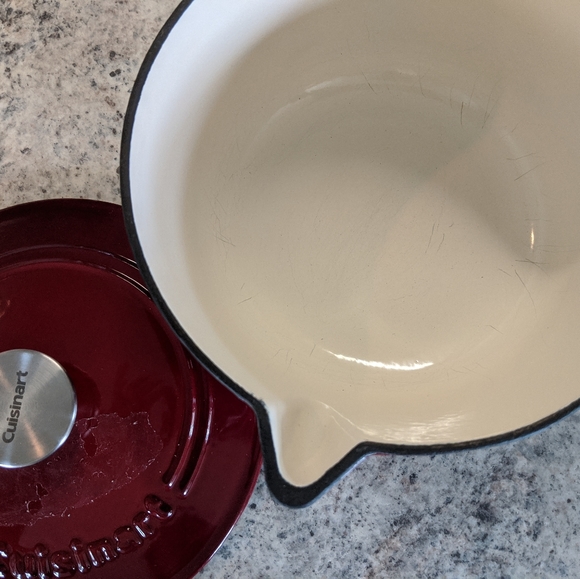 SOLD Cuisinart 2-Quart Saucepan in Cardinal Red - Picture 3 of 4